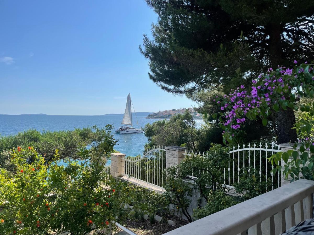 Luxury Seaside Villa With A Classic Mediterranean Olive Garden, A Fully Equipped Professional Kitchen, Pool, Sauna, Padle Boards And Canoe - Miolin Beach House Trogir Exterior foto