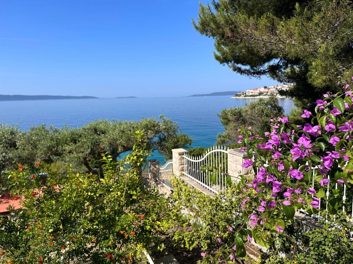 Luxury Seaside Villa With A Classic Mediterranean Olive Garden, A Fully Equipped Professional Kitchen, Pool, Sauna, Padle Boards And Canoe - Miolin Beach House Trogir Exterior foto